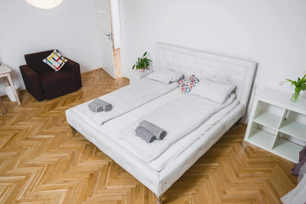 Sunshine Parkside Hideaway - 3 Bedroom - By Upstairs كراكوفيا المظهر الخارجي الصورة