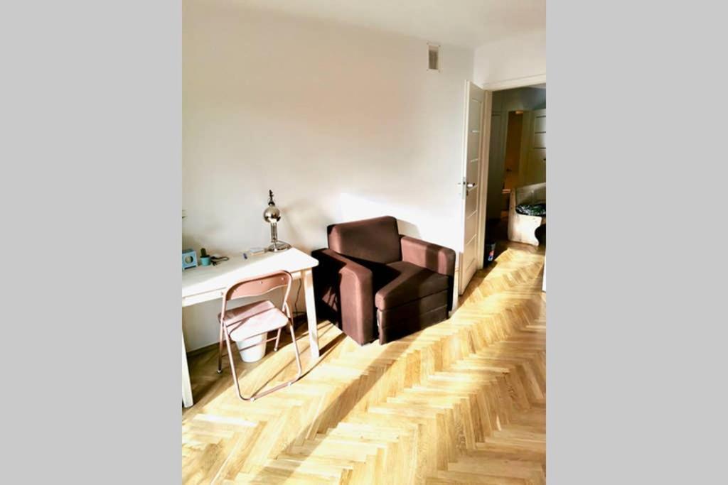 Sunshine Parkside Hideaway - 3 Bedroom - By Upstairs كراكوفيا المظهر الخارجي الصورة