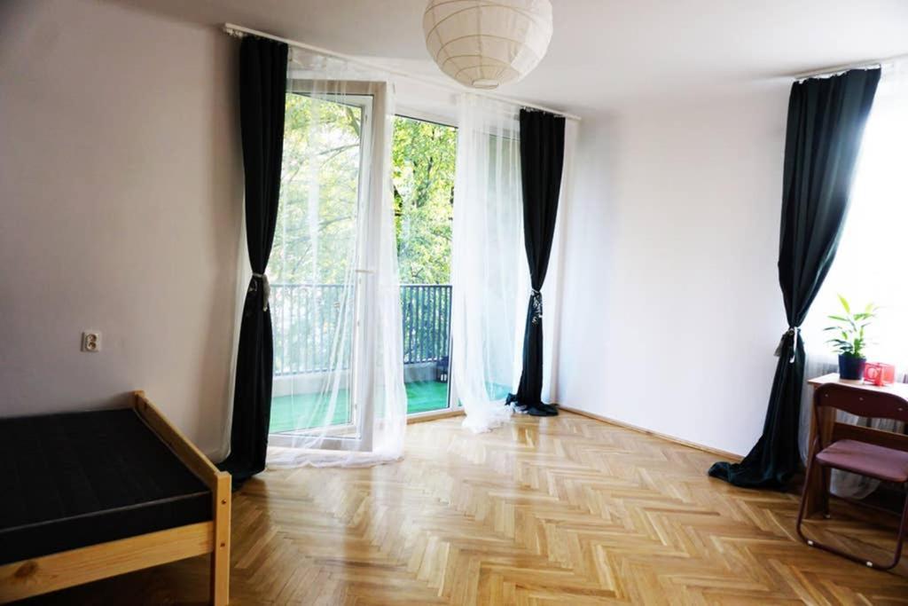 Sunshine Parkside Hideaway - 3 Bedroom - By Upstairs كراكوفيا المظهر الخارجي الصورة